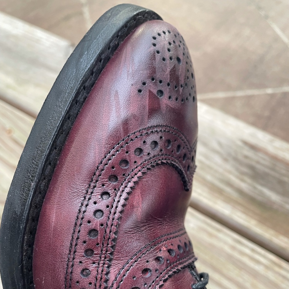 Allen Edmonds Men's Burgundy Wingtip Oxfords - Picture 5 of 16